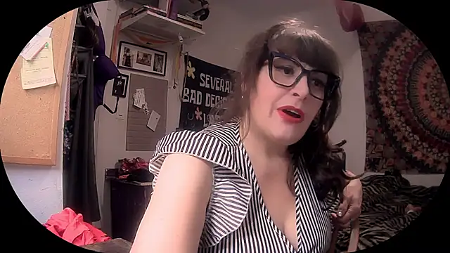 HeyyImHarlowe – Live XXX-chat