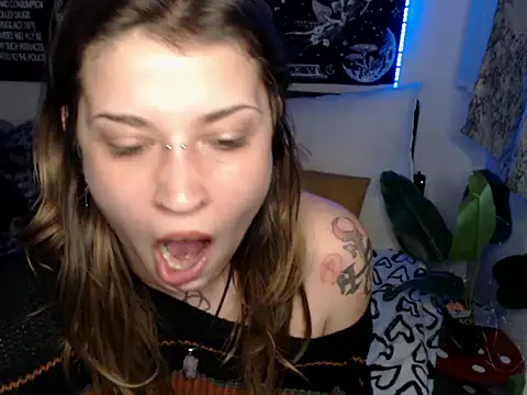 AlienforTwenty – Live XXX-chat