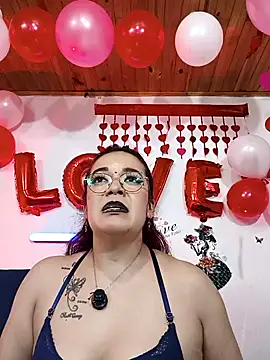 XXX chat uživo modela keila_j
