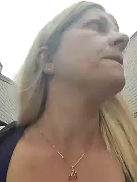 NikkiBlisss' Live XXX Chat