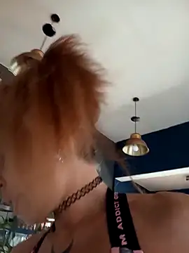 แชท XXX สดของ FrozenWaffle