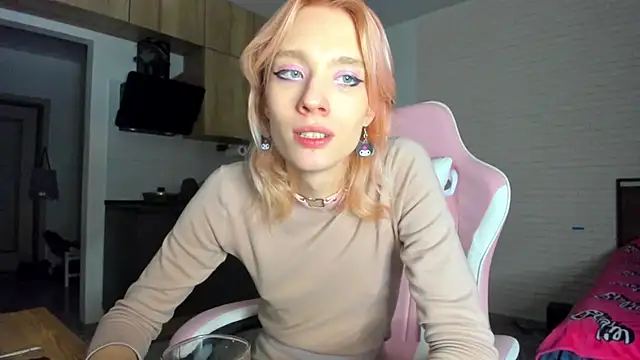 XXX chat uživo modela _Alice_Kitty