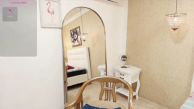 XXX chat uživo modela Miladiosa