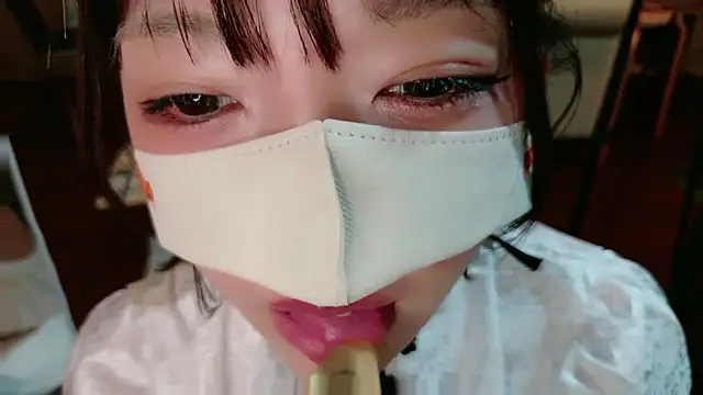 แชท XXX สดของ mami-pokoch