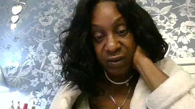 Ebony-SultryX's Live XXX Chat