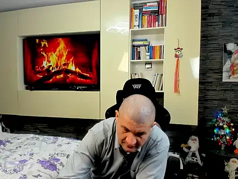 Czat XXX na żywo – SpartacusDaddy48