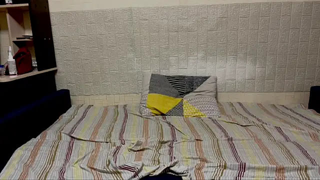 EagerSavvy Live XXX-chat