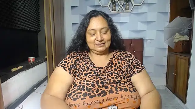 TistMature's Live XXX Chat