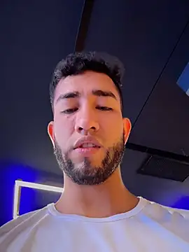 Pokazy przed kamerką – liam_bronw