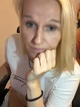 Show de Tinny84 na webcam