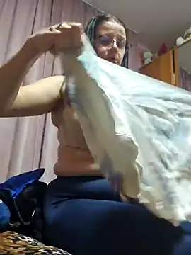 Chat +18 de KristenVega ao vivo