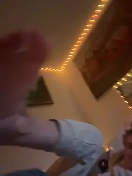 แชท XXX สดของ Toyjungee