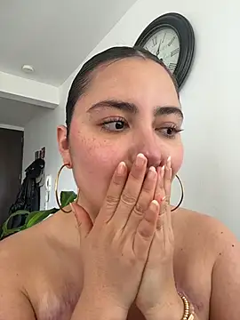 sukhakunis1 Chat XXX live