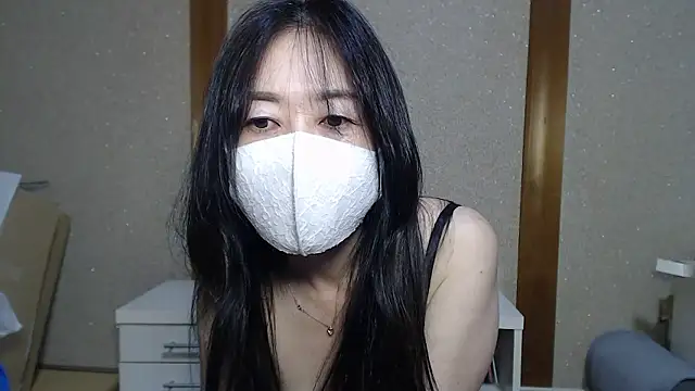 Rio063 即時 XXX 聊天