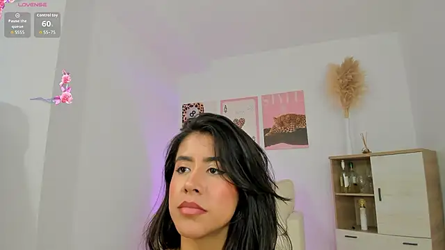 Sussan_Monroe লাইভ XXX চ্যাট