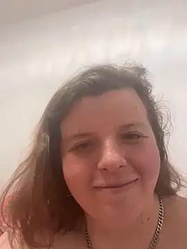 Chat +18 de Laura-Loveyou ao vivo