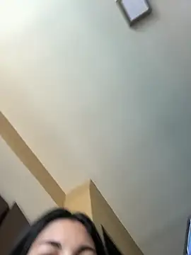 ValentcoupleのライブXXXチャット