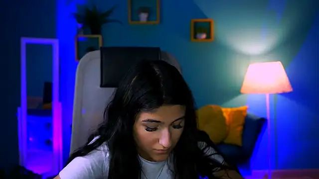 TerezaRobinson Adlı Modelin Canlı XXX Sohbeti