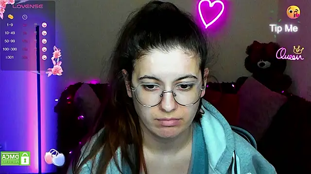 Aminabeatris Chat XXX live