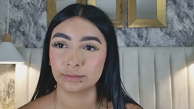 Chat +18 de MeganCruzGB ao vivo