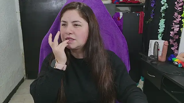 ann_bronw: онлайн-секс-чат