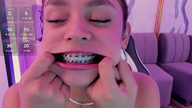 XXX chat uživo modela CarolineFyre