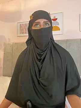 rawiya Adlı Modelin Canlı XXX Sohbeti