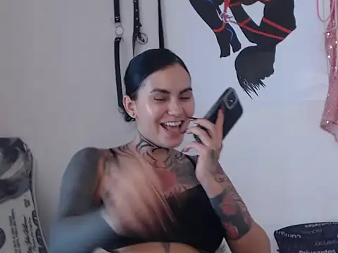 Perola__May's Live XXX Chat