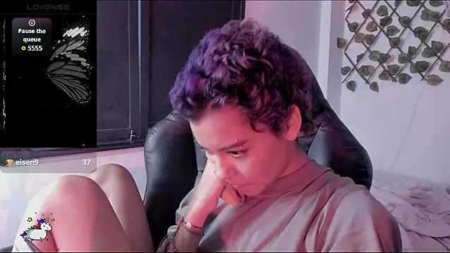 Chat +18 de Anny_Kiitty ao vivo