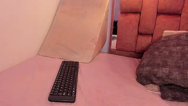 kristakinnkyのライブXXXチャット