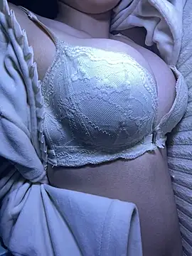 Chat +18 de iu_uzZ ao vivo