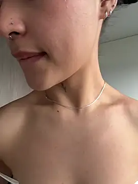 Chat XXX ao vivo de crystal_dlun