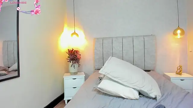 zara_milf Obrolan Langsung XXX