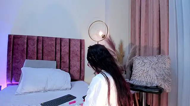 DaphneBeaumont's Live XXX Chat