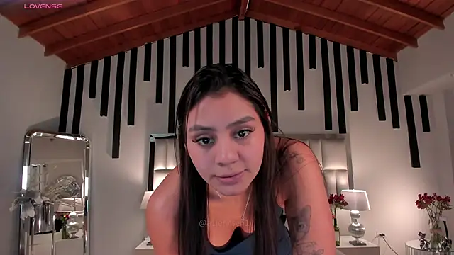 AllyJensen 现场XXX聊天