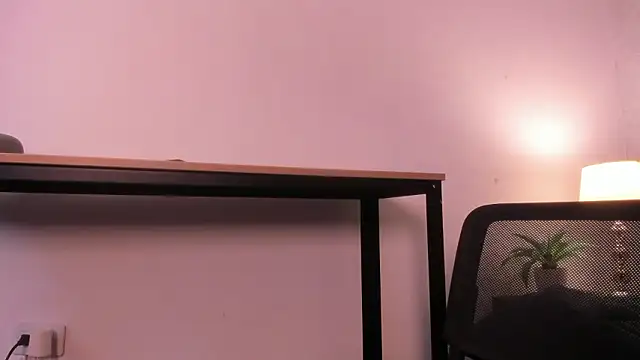 Chat XXX en directo de Caroline_dh