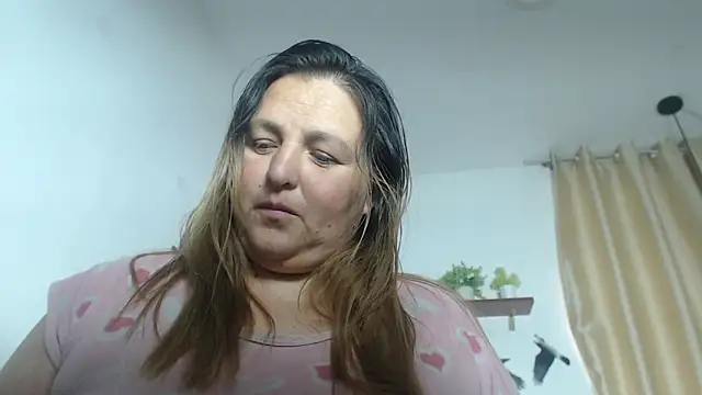 Chat XXX en directo de SweetRouse__