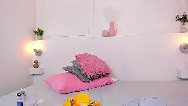 Chat XXX en directo de TianaGlow44