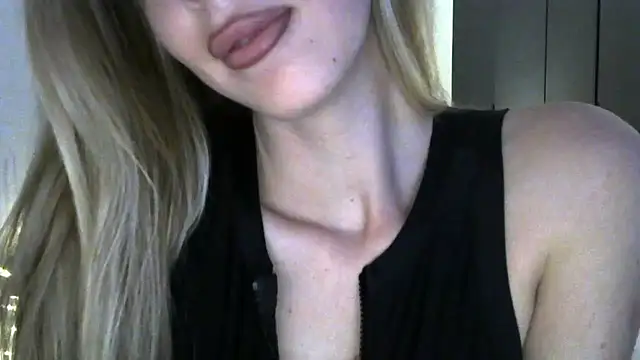 Chat XXX en directo de LizaSweetyq