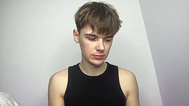 Chat XXX ao vivo de YourMilkyGuy