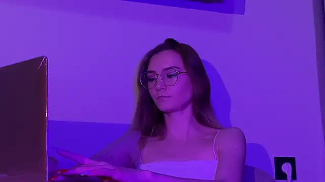 Show modela missmiroslava na web-kameri