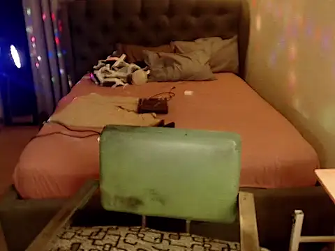 GODDESSxBELLA Adlı Modelin Canlı XXX Sohbeti