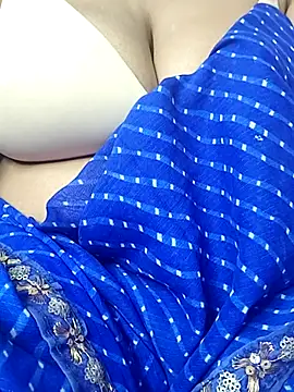 Živý XXX chat Ishani_9