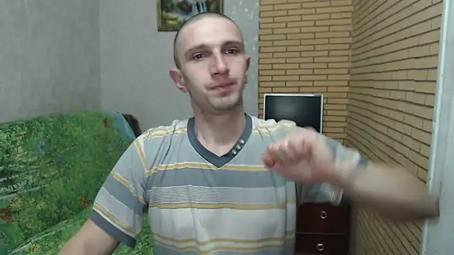 Show modela Alexilon na web-kameri