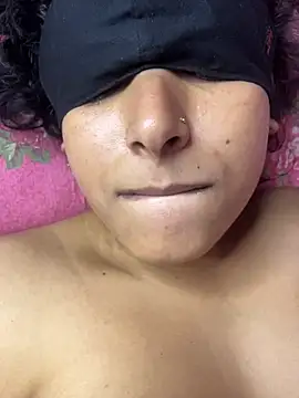 Hot-AngoriBhabhiのライブXXXチャット