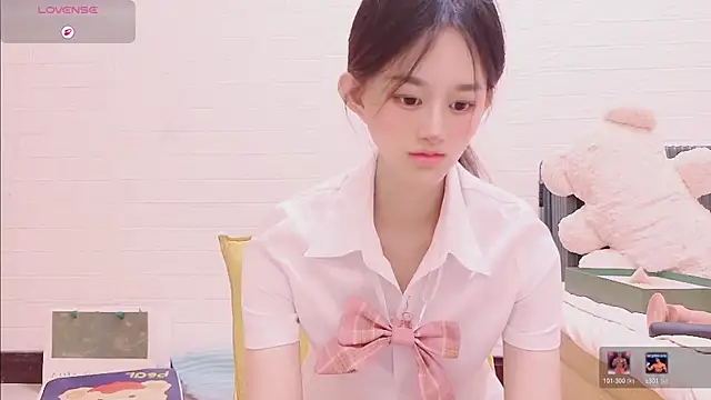 marina-cutegirll Show Webcam