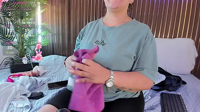 Roxie-NS: απευθείας συνομιλία ΧΧΧ