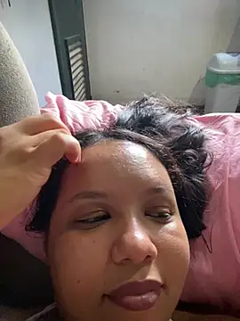 Bigostosa Adlı Modelin Canlı XXX Sohbeti