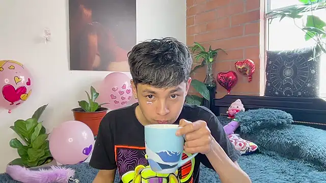 Andy_Belier23 Chat XXX in diretta