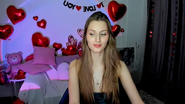 NaturalBeaty's Live XXX Chat